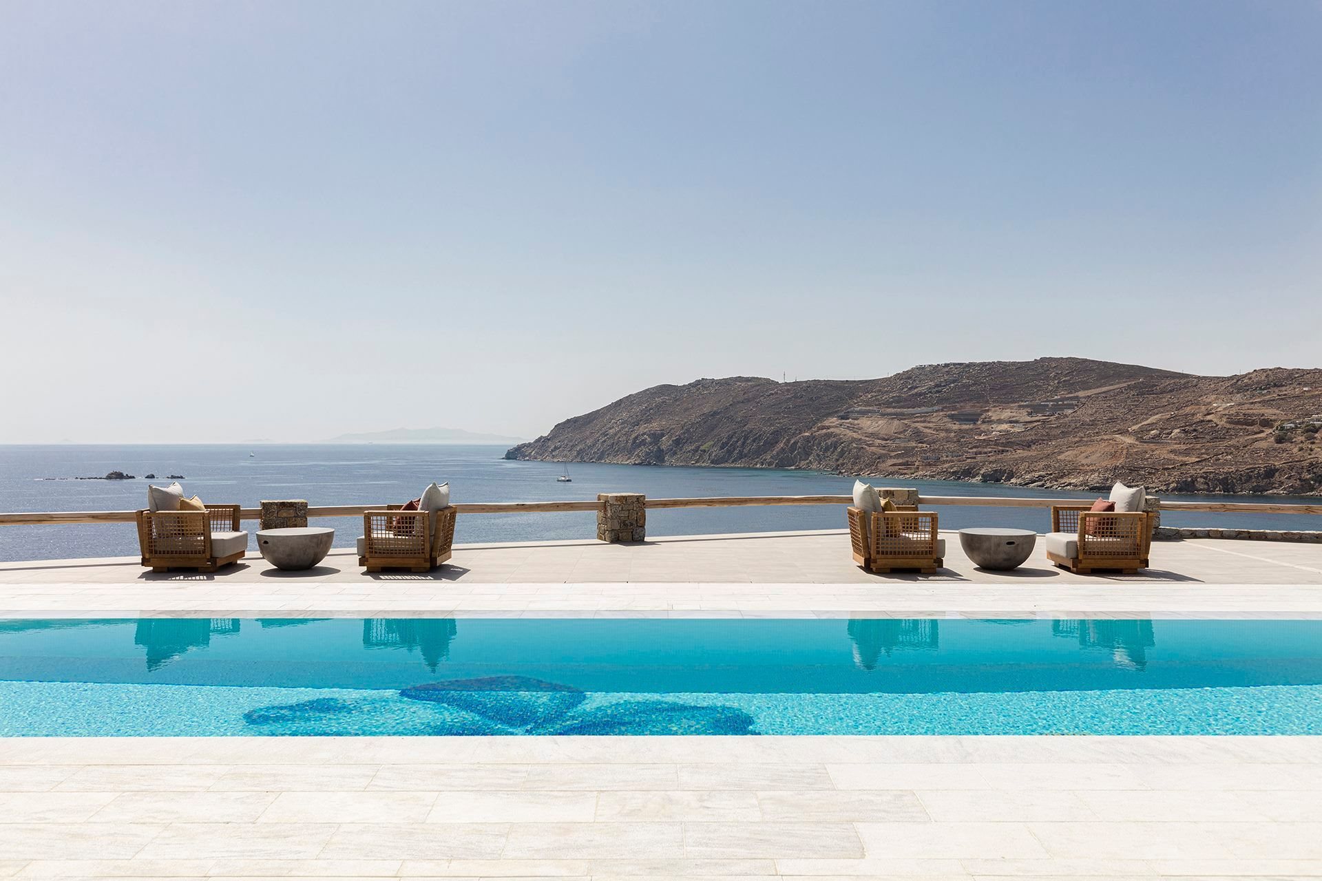Mykonos villa with infinity pool and sea view